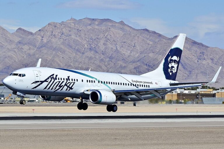 N568AS Alaska Airlines Boeing 737 890 cn 35183 2166 Employee powered 12838009284 1 e1723573966640